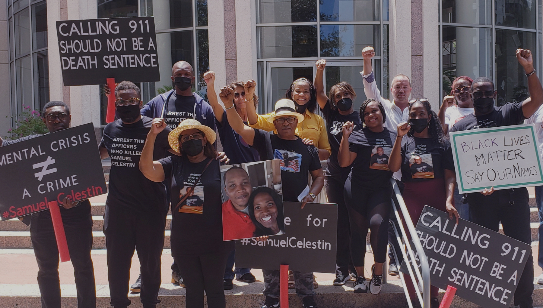 Image of the family of Samuel Celestin protesting